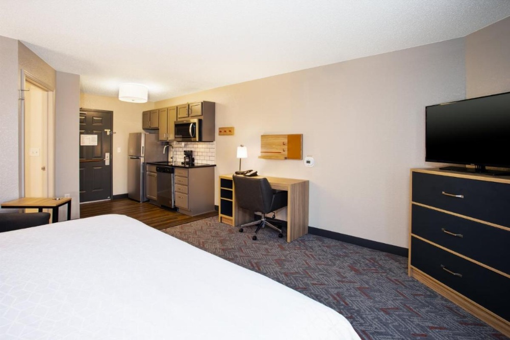 Candlewood Suites Kenosha